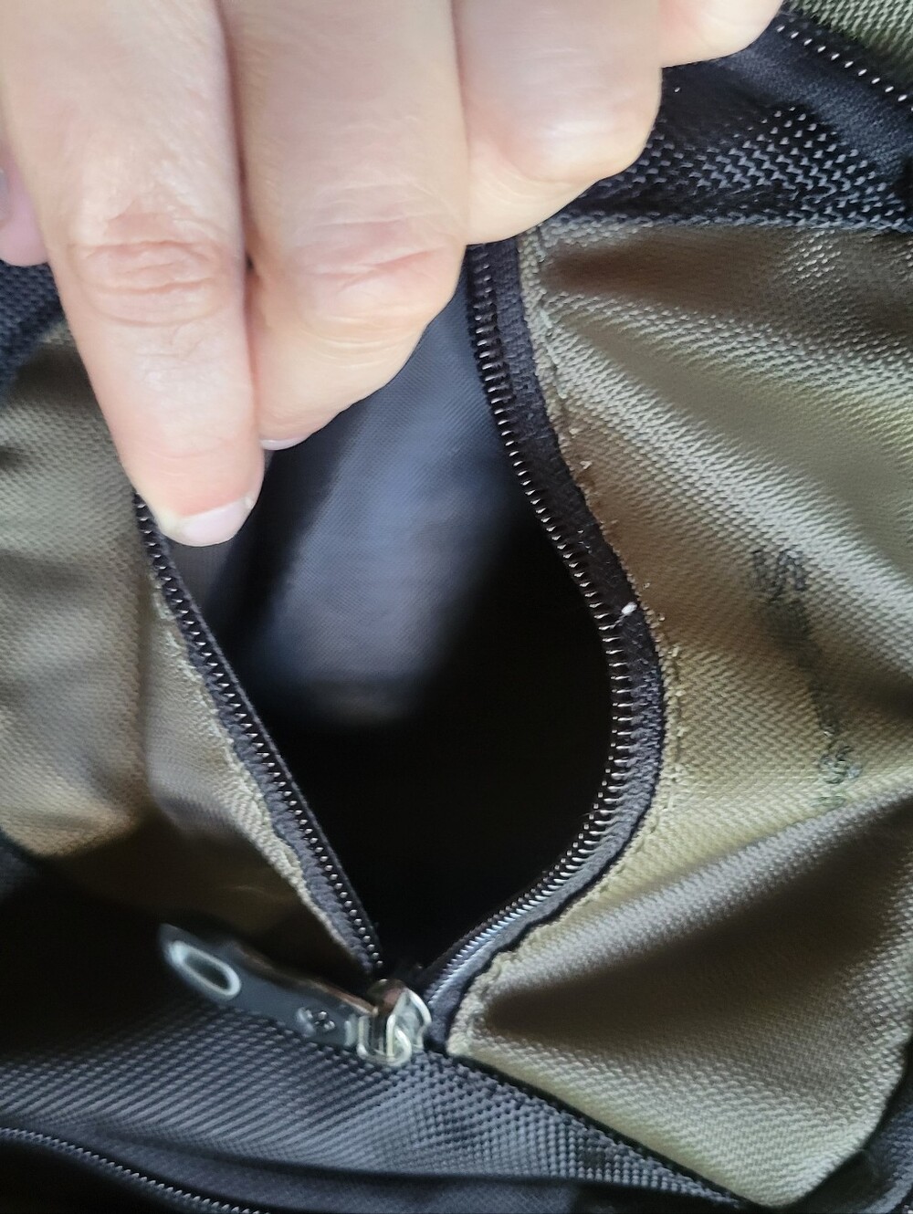 Samsonite Tectonic Backpack (Medium) - Picture 5 of 16